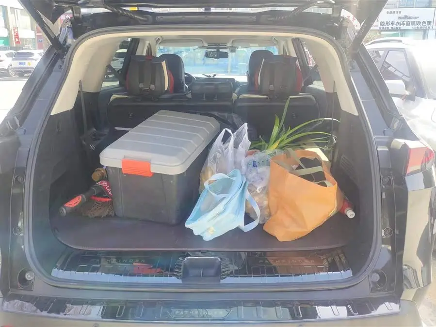 تيا نلو 2024 موديل 380VC-TURBO النسخة الذكية ذات الدفع الثنائي 7 مقاعد