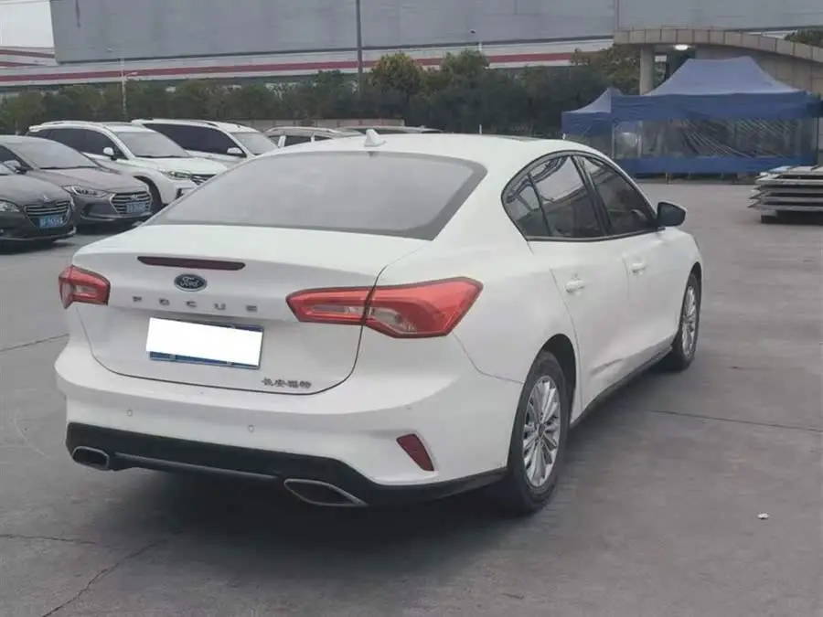 فورد فوكس 2021 سيدان 1.5 لتر أوتوماتيكي تريند