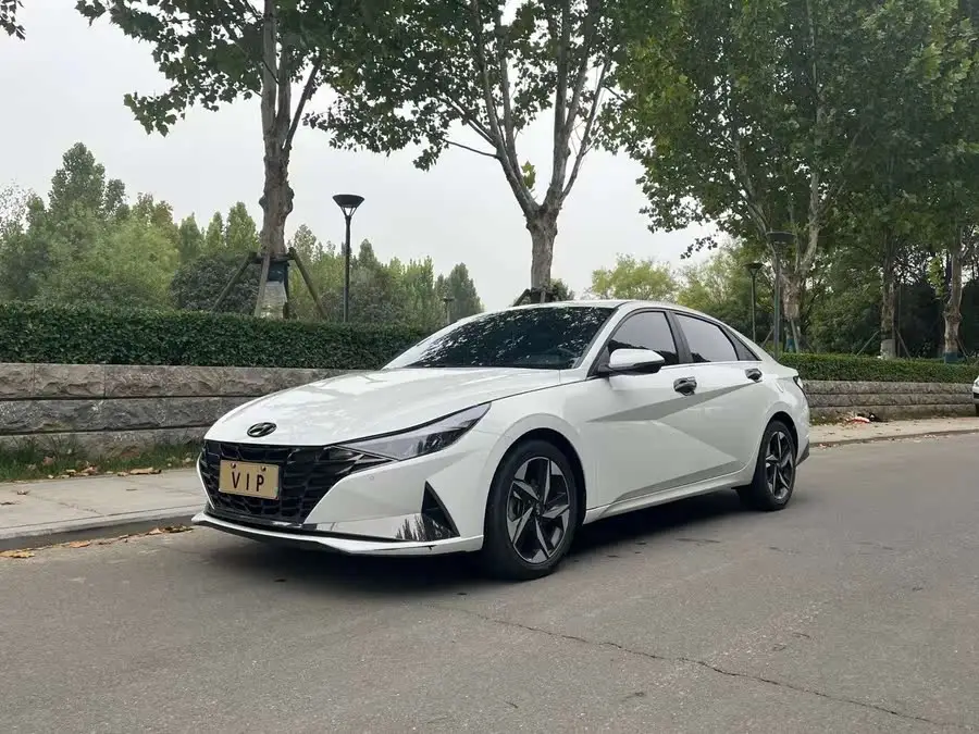 إلنترا 2021 1.5 لتر CVT LUX النسخة الممتازة