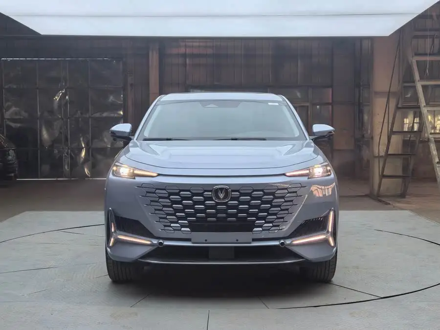 شانجان UNI-K 2021 2.0T دفع رباعي فئة برايم