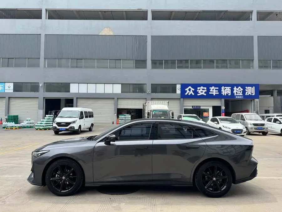 Changan UNI-V 2022 1.5T Premium
