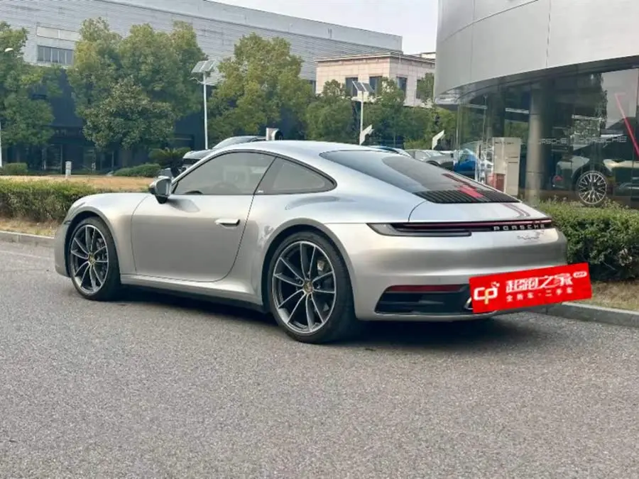 بورش 911 2023 كاريرا 3.0T