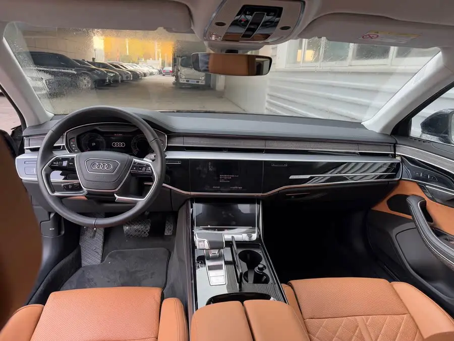 أودي A8 2023 طراز A8L 55 TFSI كواترو الرائد