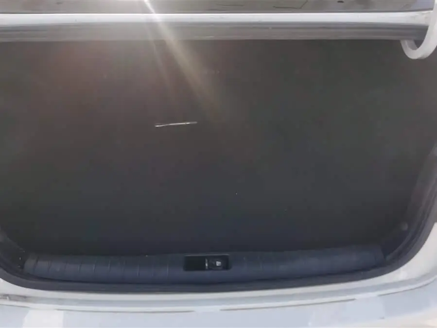 هوانغ تشي 2020 1.4 لتر أوتوماتيكي مريح نسخة سقف شمس