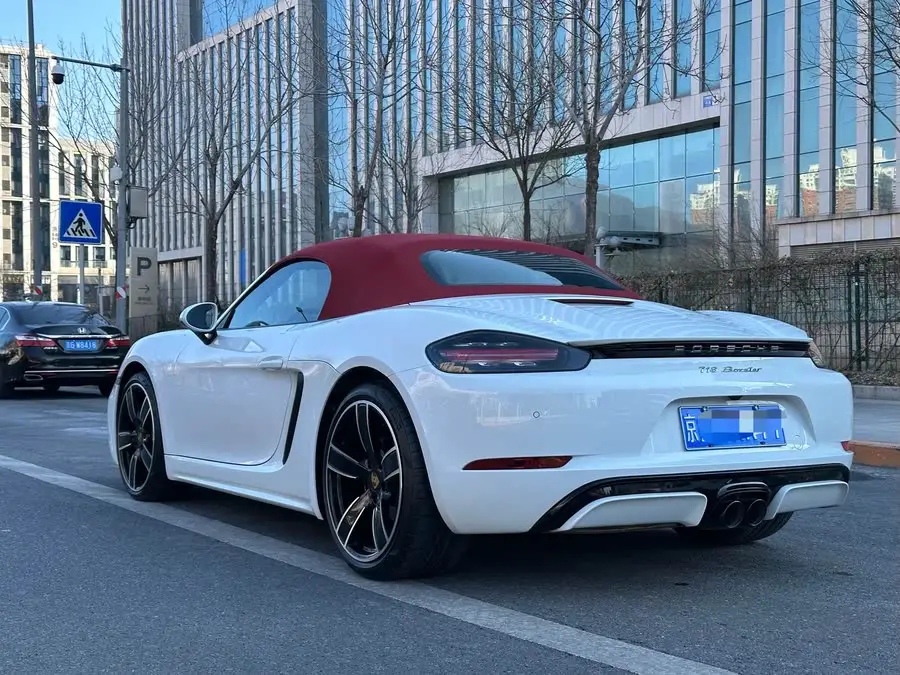 Porsche 718 2022 Model Boxster 2.0T