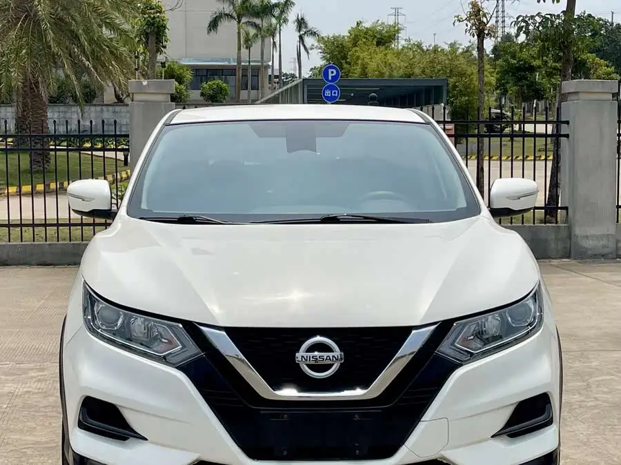 نيسان إكس-تريل 2021 2.0 لتر CVT النسخة الذكية