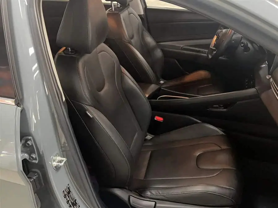 إيلانtra 2021 1.5L CVT LUX النسخة المميزة