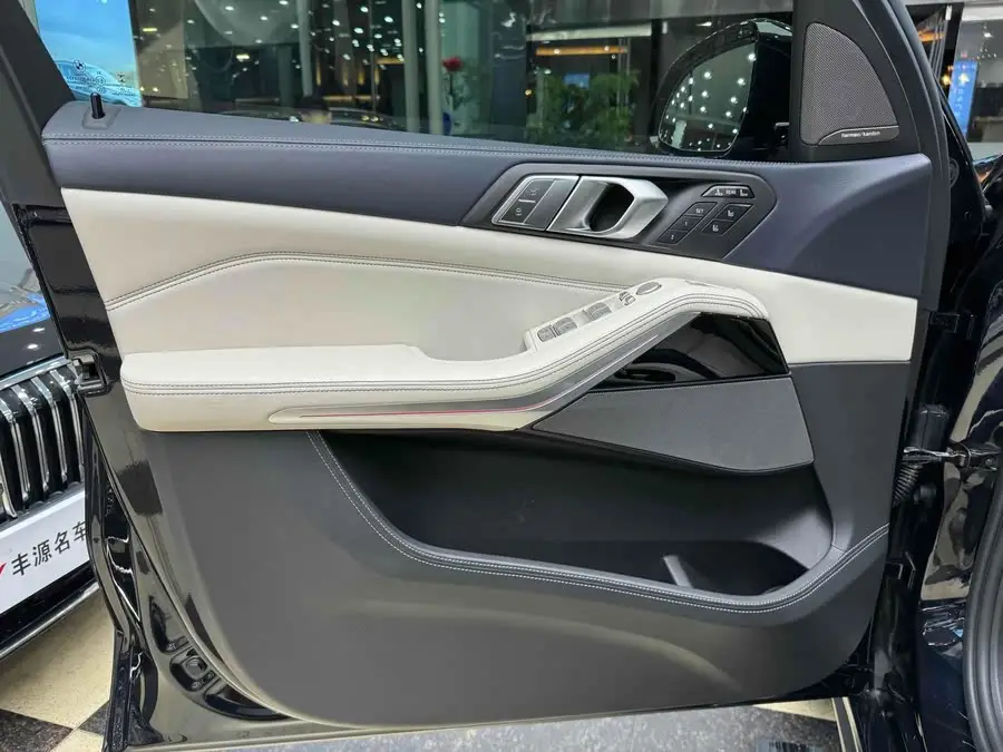 بي ام دبليو X7 2021 xDrive40i إصدار مخصص محدود مجموعة M الرياضية