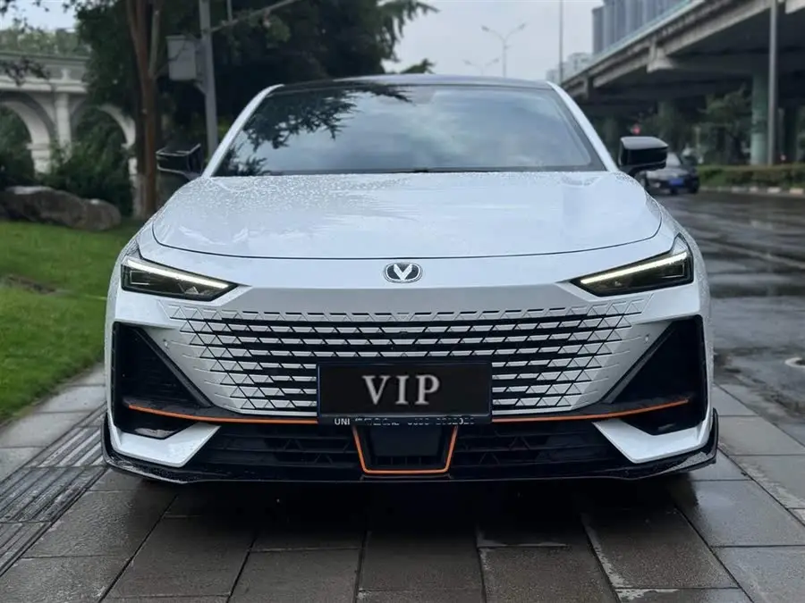 Changan UNI-V 2022 1.5T Premium