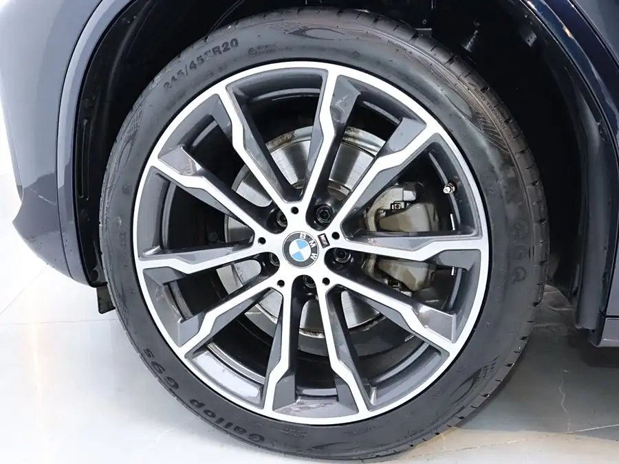 بي إم دبليو X3 2022 xDrive30i إصدار القيادة حزمة الظل M