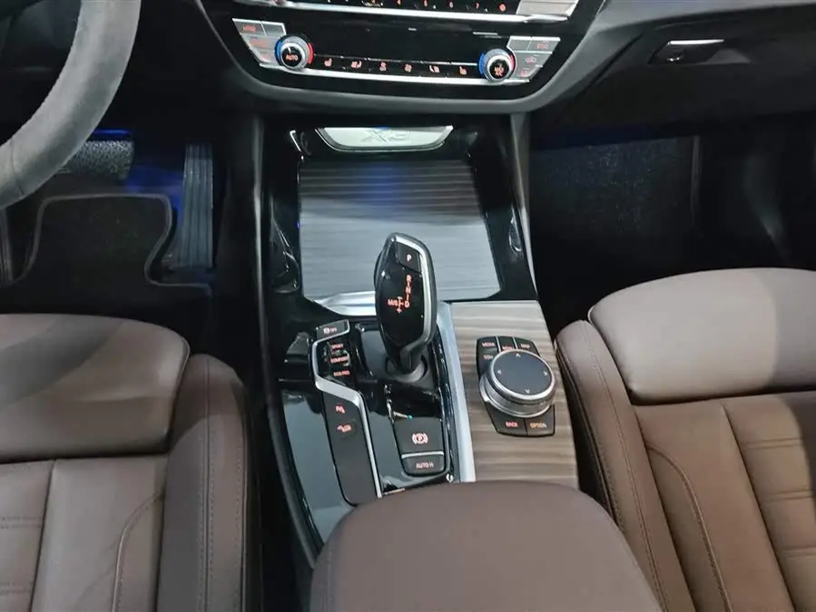 2020 BMW X3 xDrive28i Luxury Package