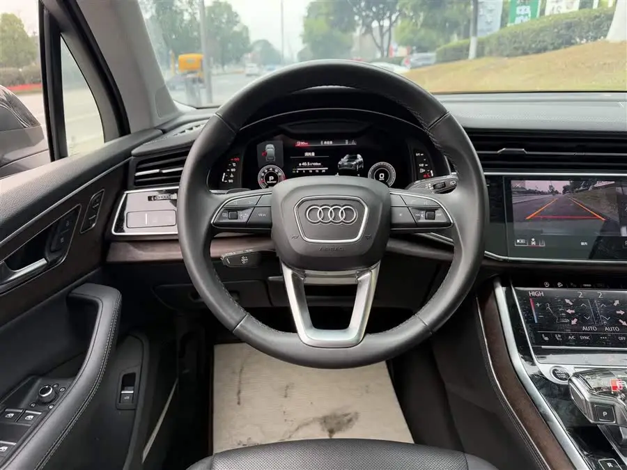 Audi Q7 2023 55 TFSI quattro S line Sport