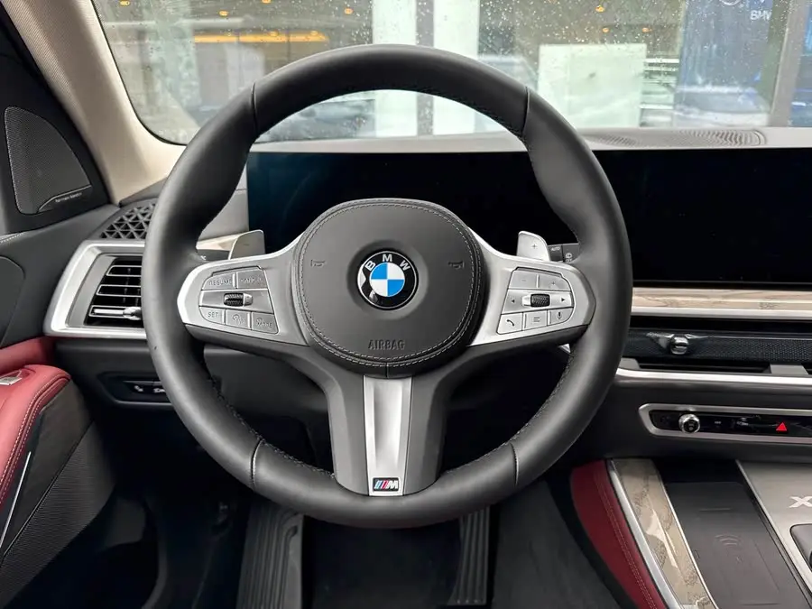 BMW X5 2023 xDrive 30Li Luxury M Sport Night Package