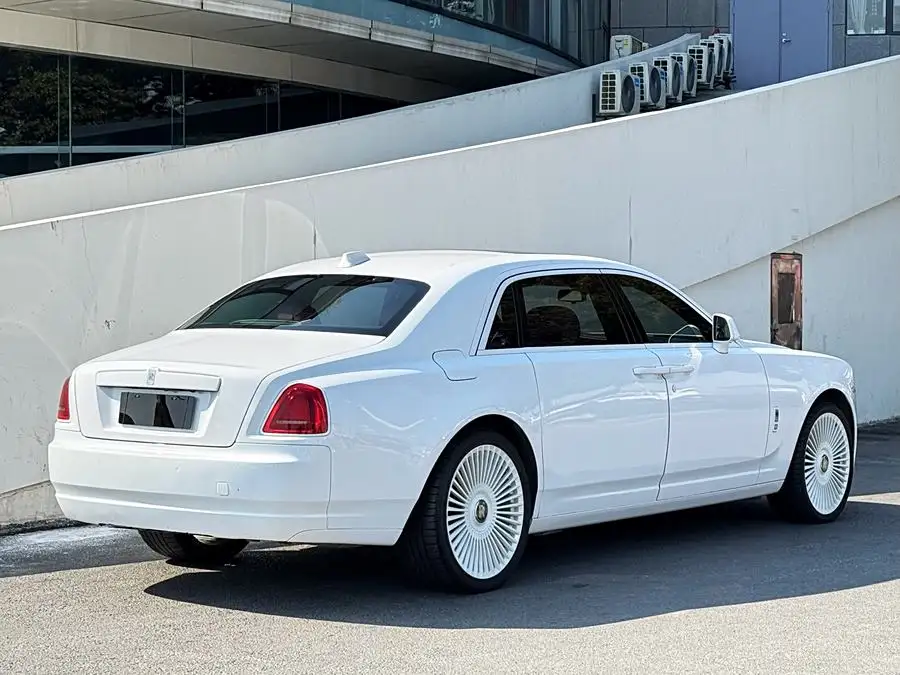 Ghost 2018 6.6T Long Wheelbase