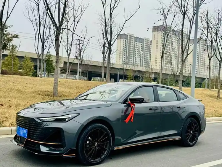 Changan UNI-V 2023 1.5T Sport Edition