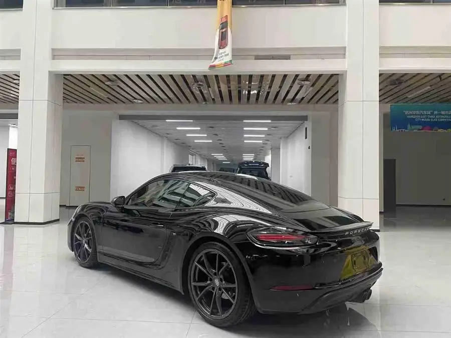 Porsche 718 2019 Cayman T 2.0T