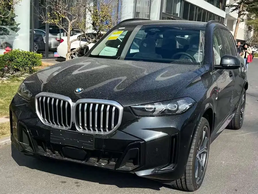 بي إم دبليو X5 2023 xDrive 30Li حزمة M الرياضية الفاخرة