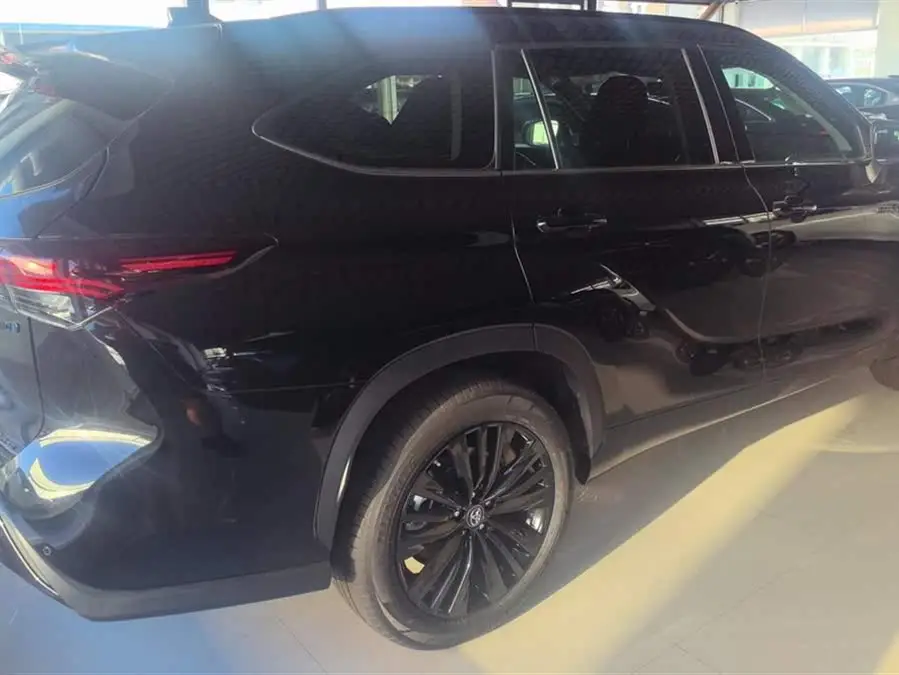 Highlander 2023 2.5L Intelligent Electric Hybrid All-Wheel Drive Knight Edition 7-seater