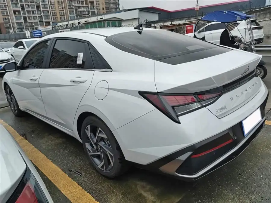 إيلانتر 2023 1.5L CVT GLX النخبة