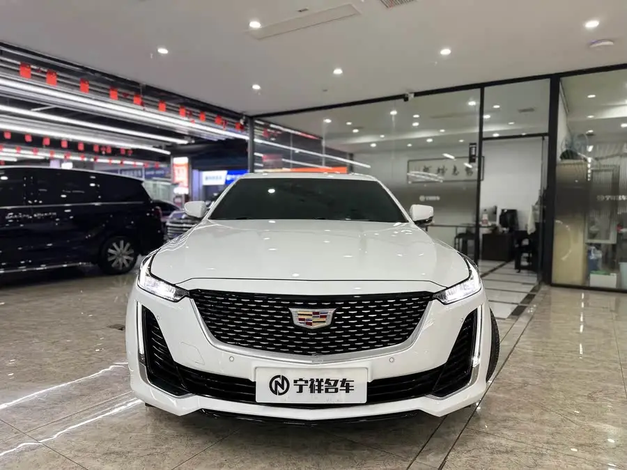 كاديلاك CT5 2022 28T الفاخرة (الإصدار القياسي)