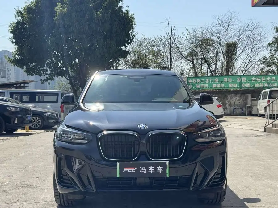 BMW iX3 2023 Leading Model