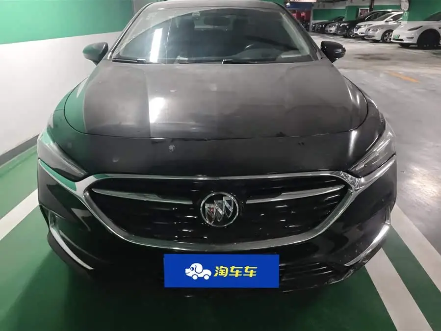 باويك لاكروس 2021 طراز 552T الفاخر