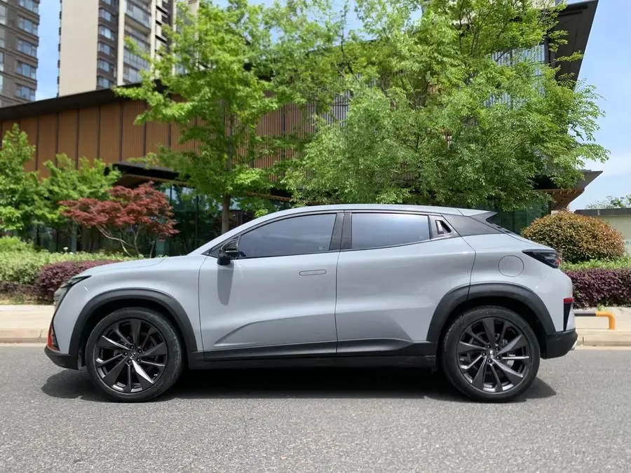 شانجان UNI-T 2020 1.5T الفئة المميزة