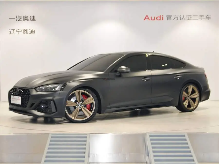 أودي RS 5 طراز 2023 RS 5 2.9T سبورت باك إصدار الذهبي الداكن