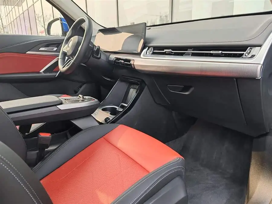 بي إم دبليو X1 2023 sDrive25Li حزمة الرياضة M