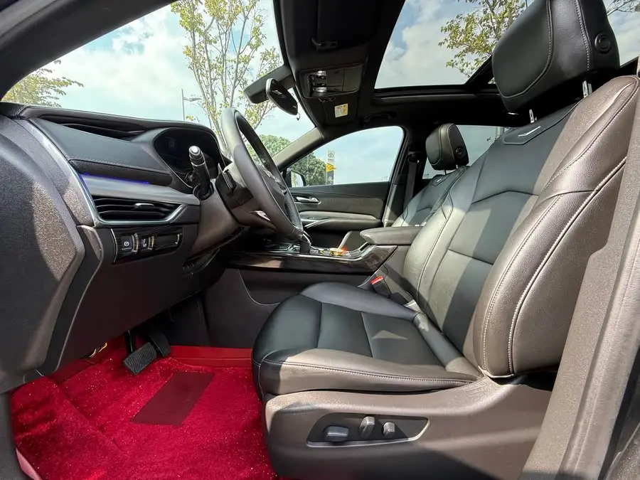 Cadillac XT4 2021 28T FWD Premium