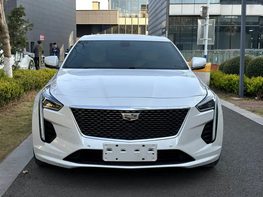 كاديلاك CT6 2021 28T الفاخرة