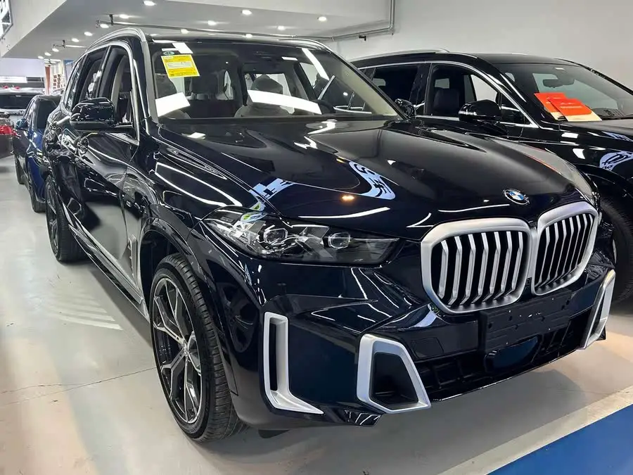 بي إم دبليو X5 2023 xDrive 30Li حزمة M الرياضية الفاخرة