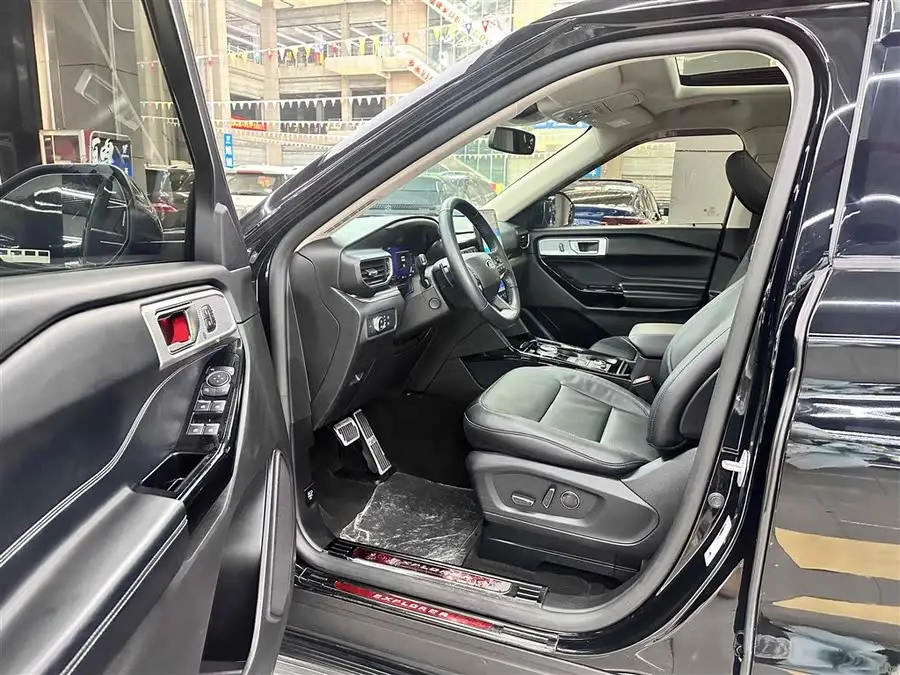 Explorer 2020 EcoBoost 285 4WD Titanium Edition 7-Seater