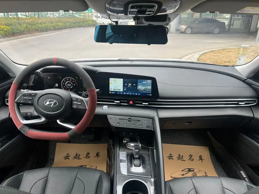 إيلانتر 2022 1.5 لتر CVT LUX النسخة الفاخرة