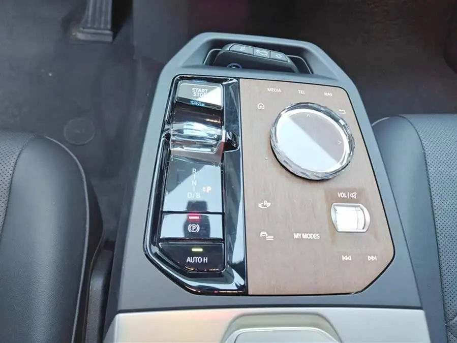 BMW iX 2022 xDrive40