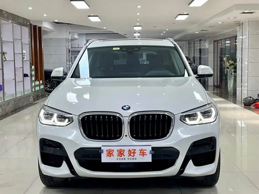 بي إم دبليو X3 طراز 2021 xDrive30i النسخة الرائدة حزمة M الرياضية