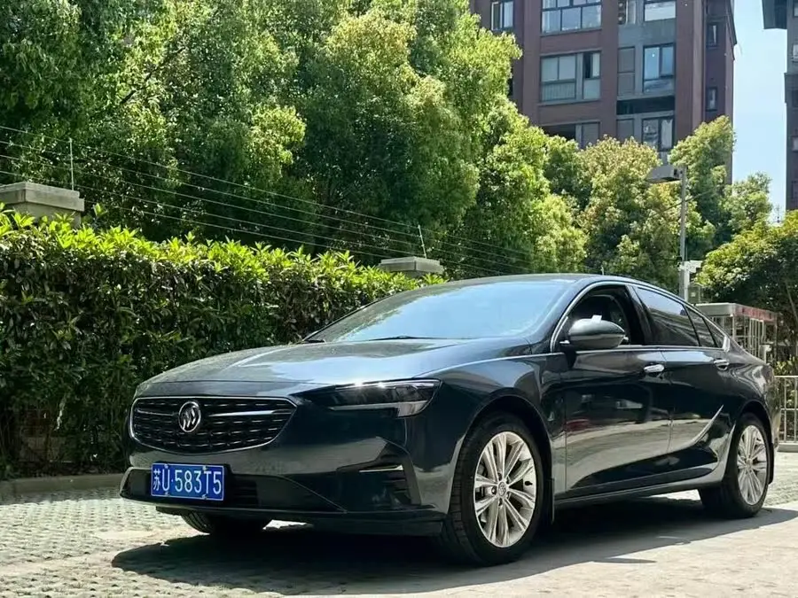 2022 بويك ريجال جي إس بريميوم