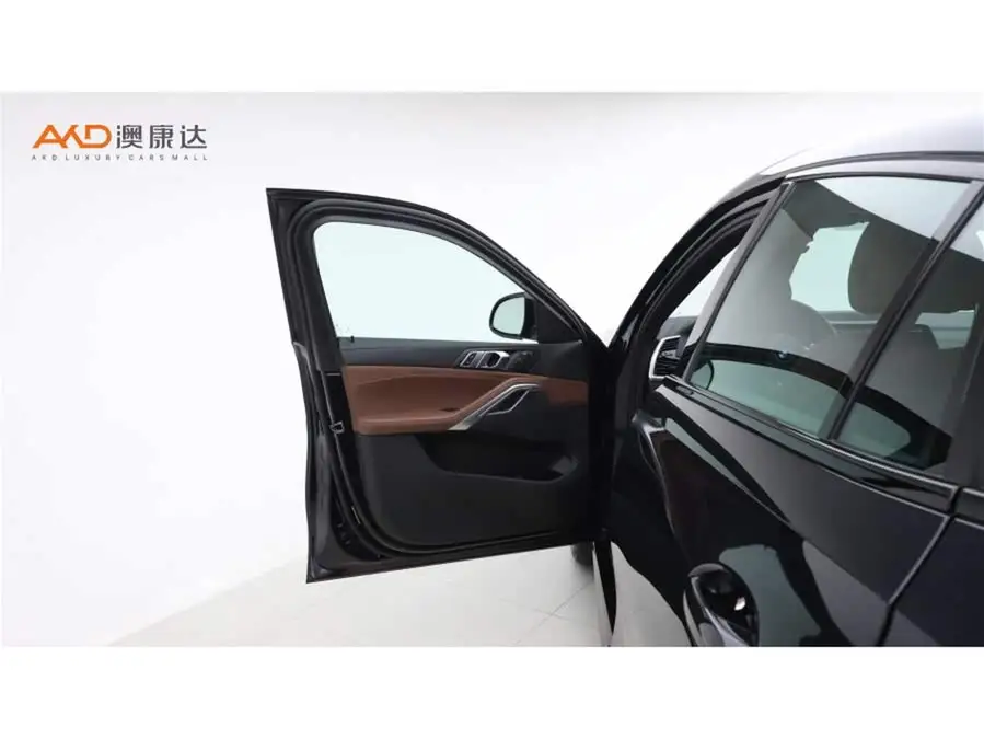 بي إم دبليو X6 2022 المحدثة xDrive30i حزمة M الرياضية