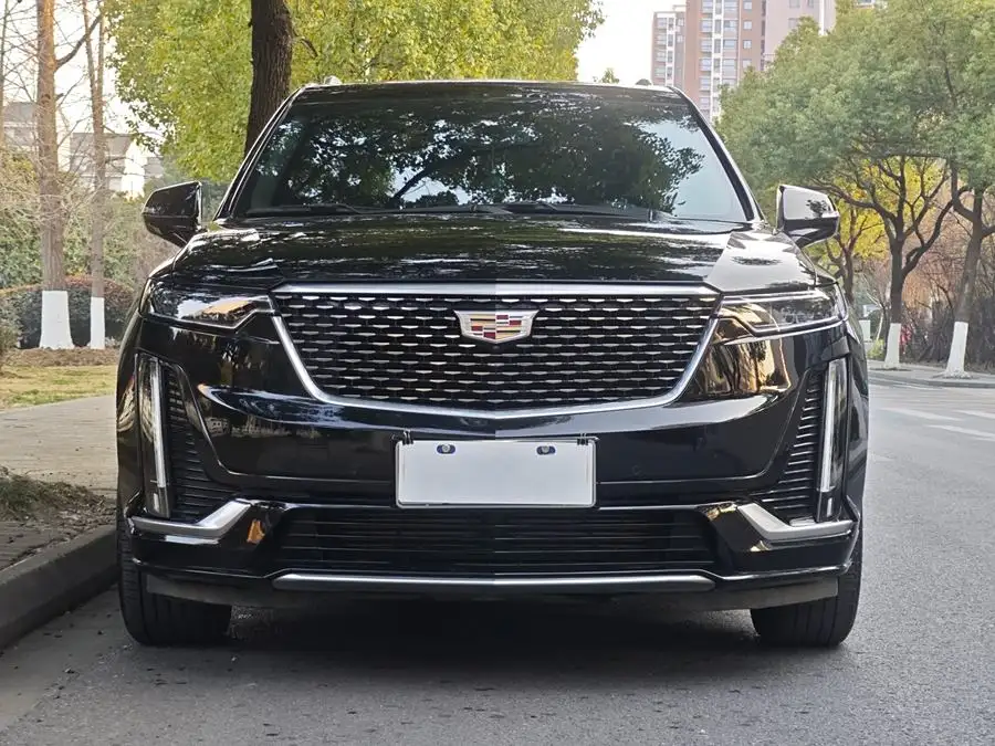 كاديلاك XT6 2022 2.0T فاخرة بستة مقاعد ودفع أمامي