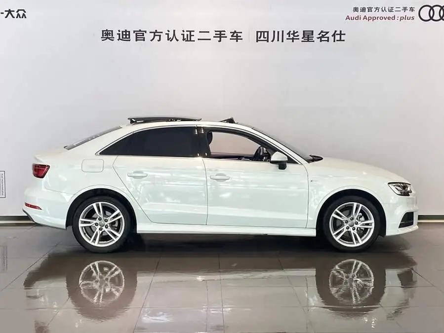 أودي A3 2020 ليموزين 35 TFSI الطراز الأنيق الوطنية V