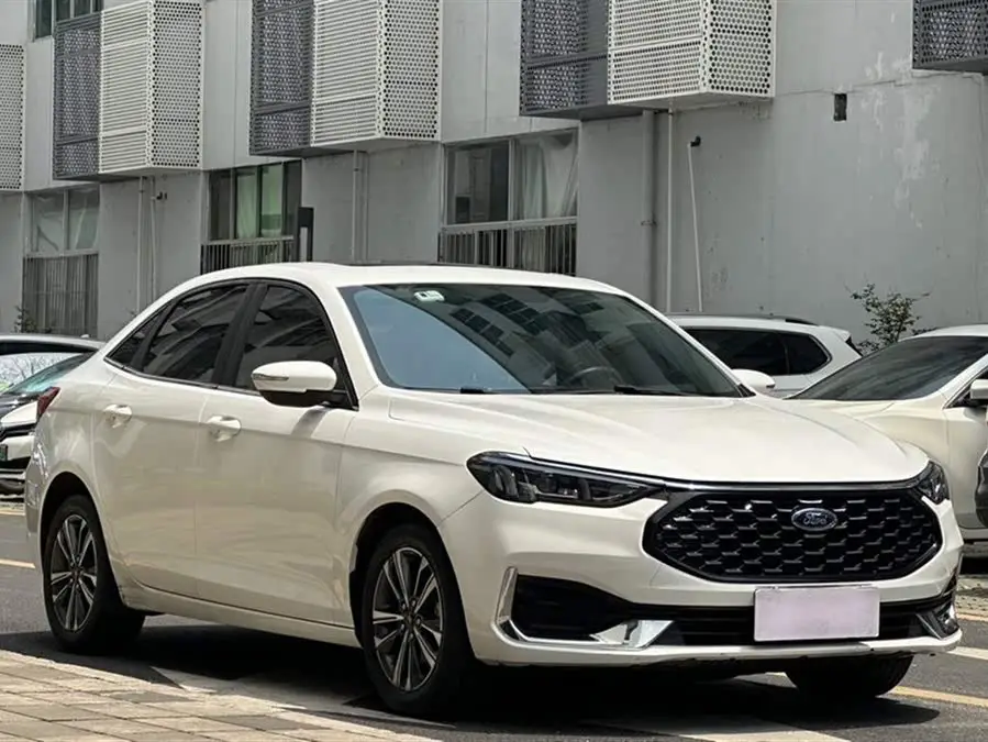 Ford Focus 2021 1.5L Automatic Diamond Edition