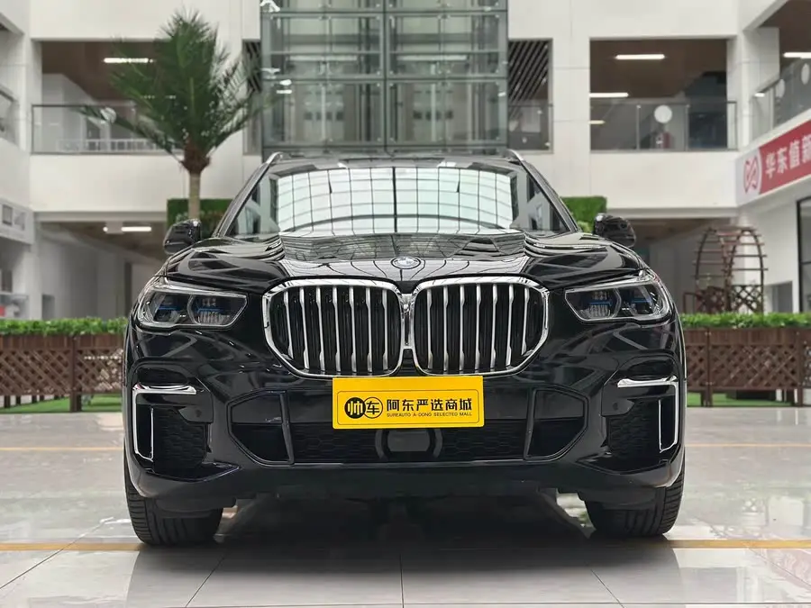 بي إم دبليو X5 2022 طراز مُعدل xDrive 40Li حزمة M الرياضية