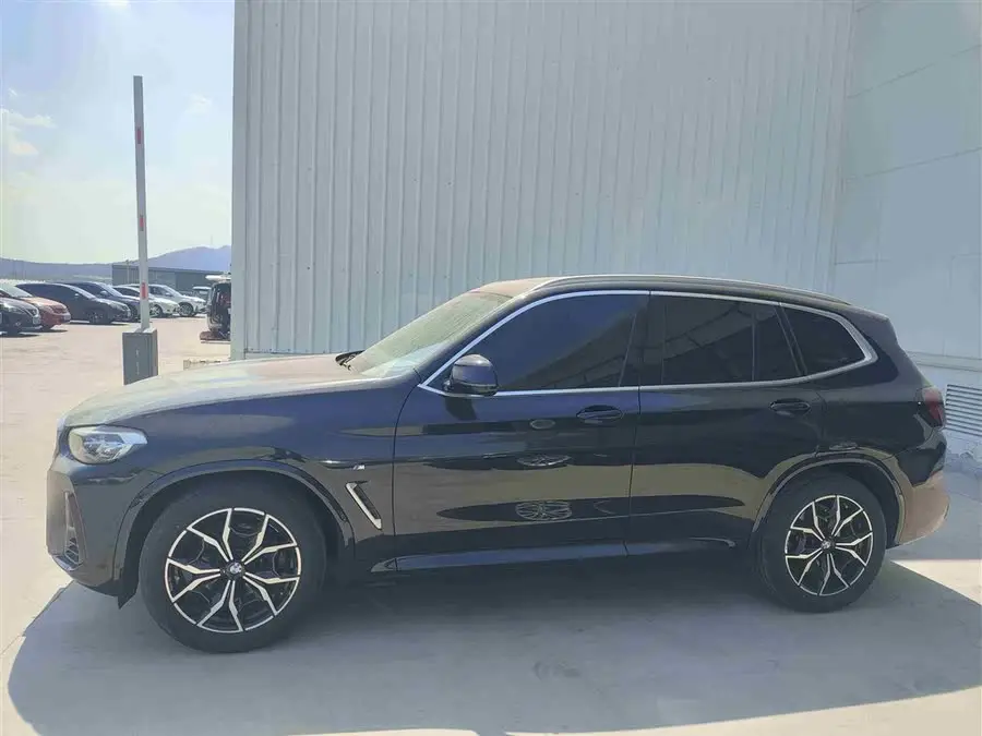 بي إم دبليو X3 2022 xDrive25i حزمة M الرياضية