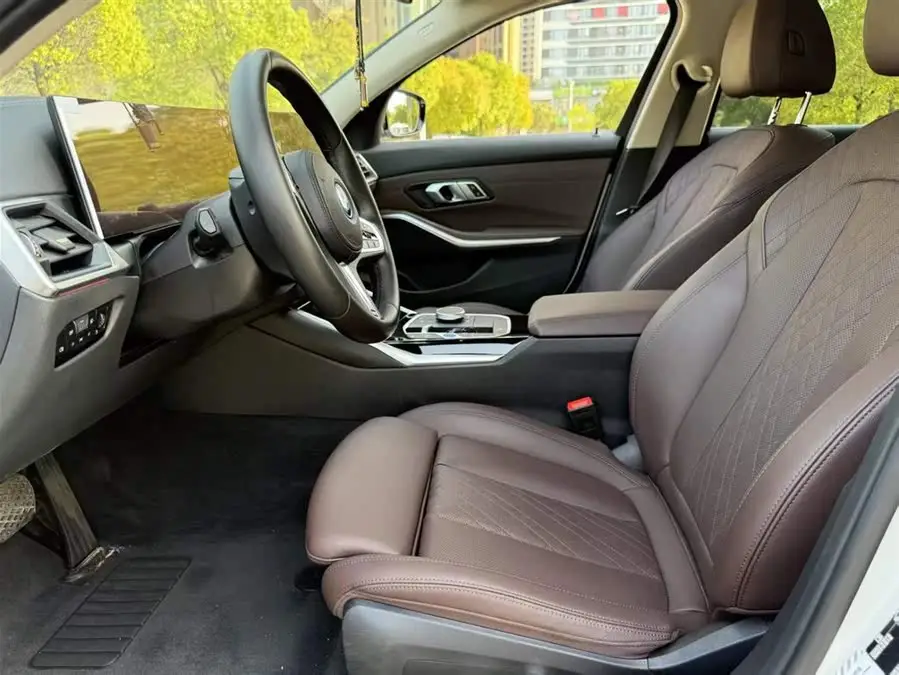 BMW i3 2022 eDrive 35 L