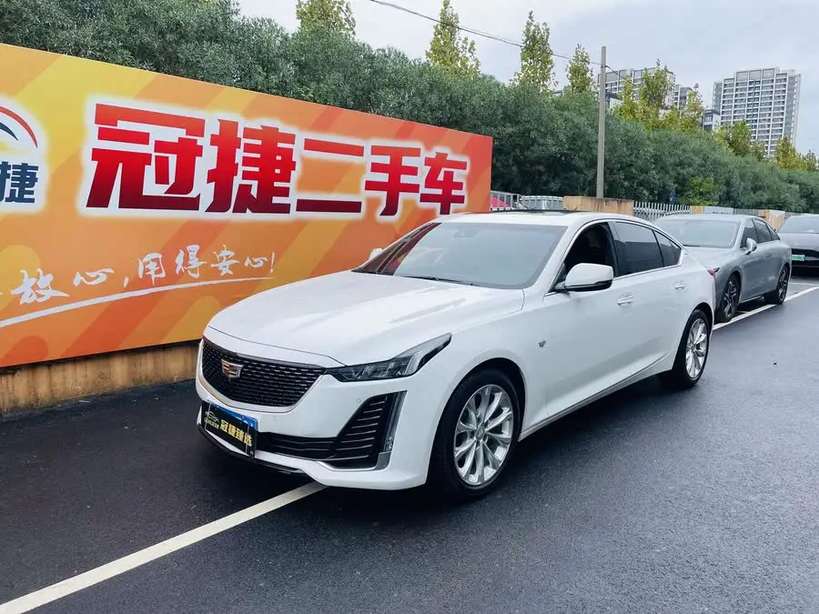 كاديلاك CT5 2022 28T الفاخرة (الإصدار القياسي)