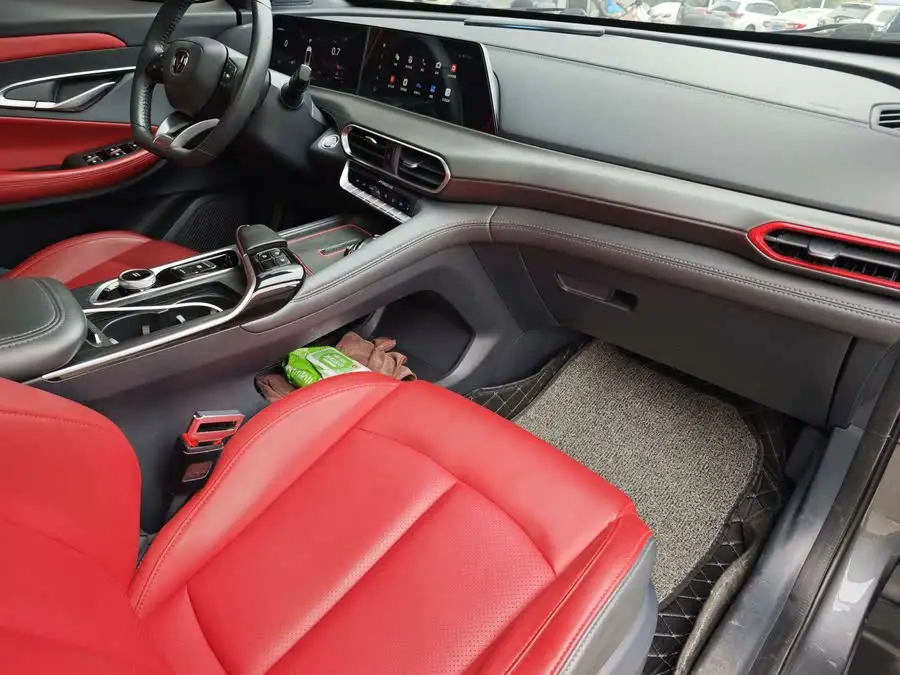 شانغن UNI-T 2020 1.5T الفاخرة