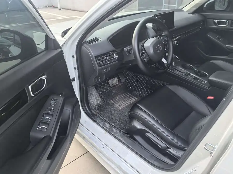 Civic 2023 240TURBO CVT Dynamic Edition