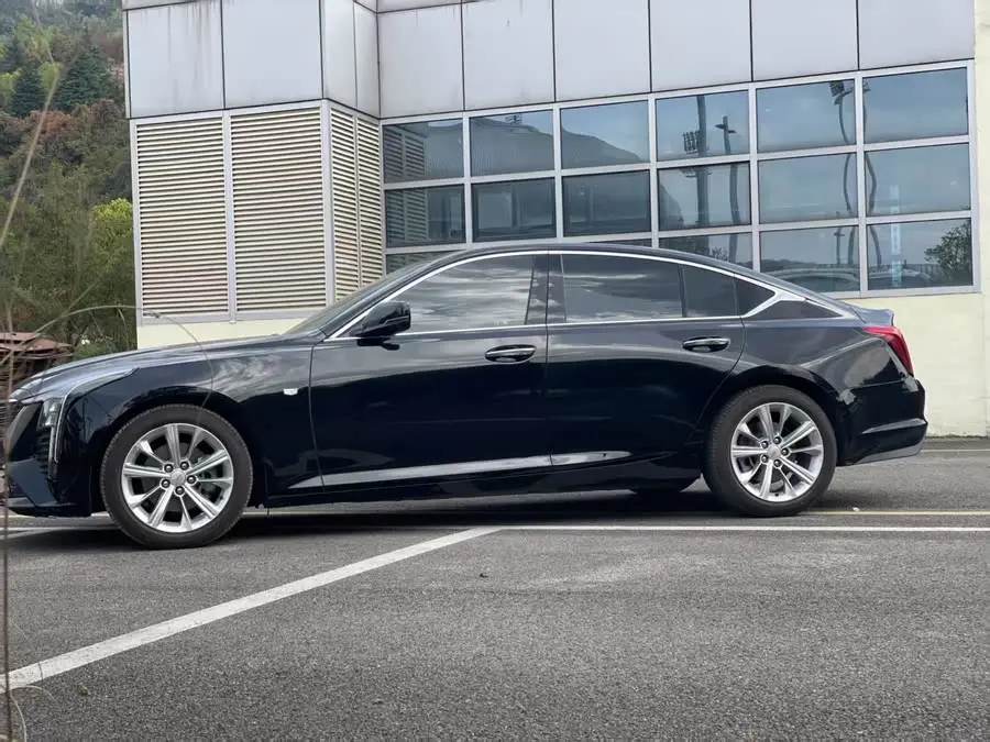 كاديلاك CT5 2024 28T برو الفاخر