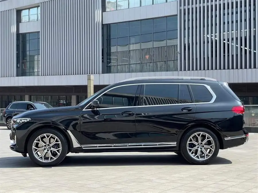 بي إم دبليو X7 2020 xDrive40i حزمة الفخامة