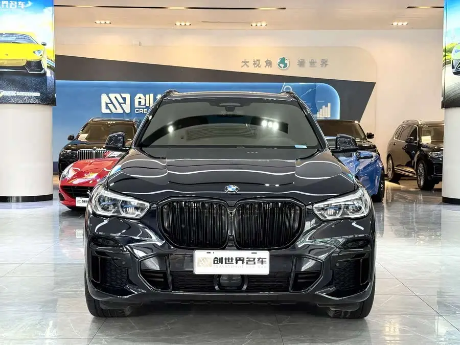 بي إم دبليو X5 2022 xDrive 40Li حزمة M الرياضية